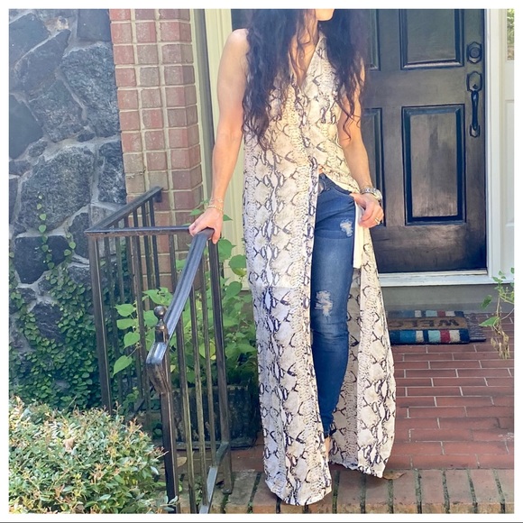 FABULOUS SNAKESKIN BUTTON DOWN DRESS/DUSTER - Picture 10 of 13